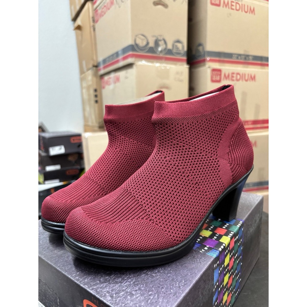 Bernie Mev Doll Burgundy Stretch Woven Ankle Boots Block Heel 7.5-8
